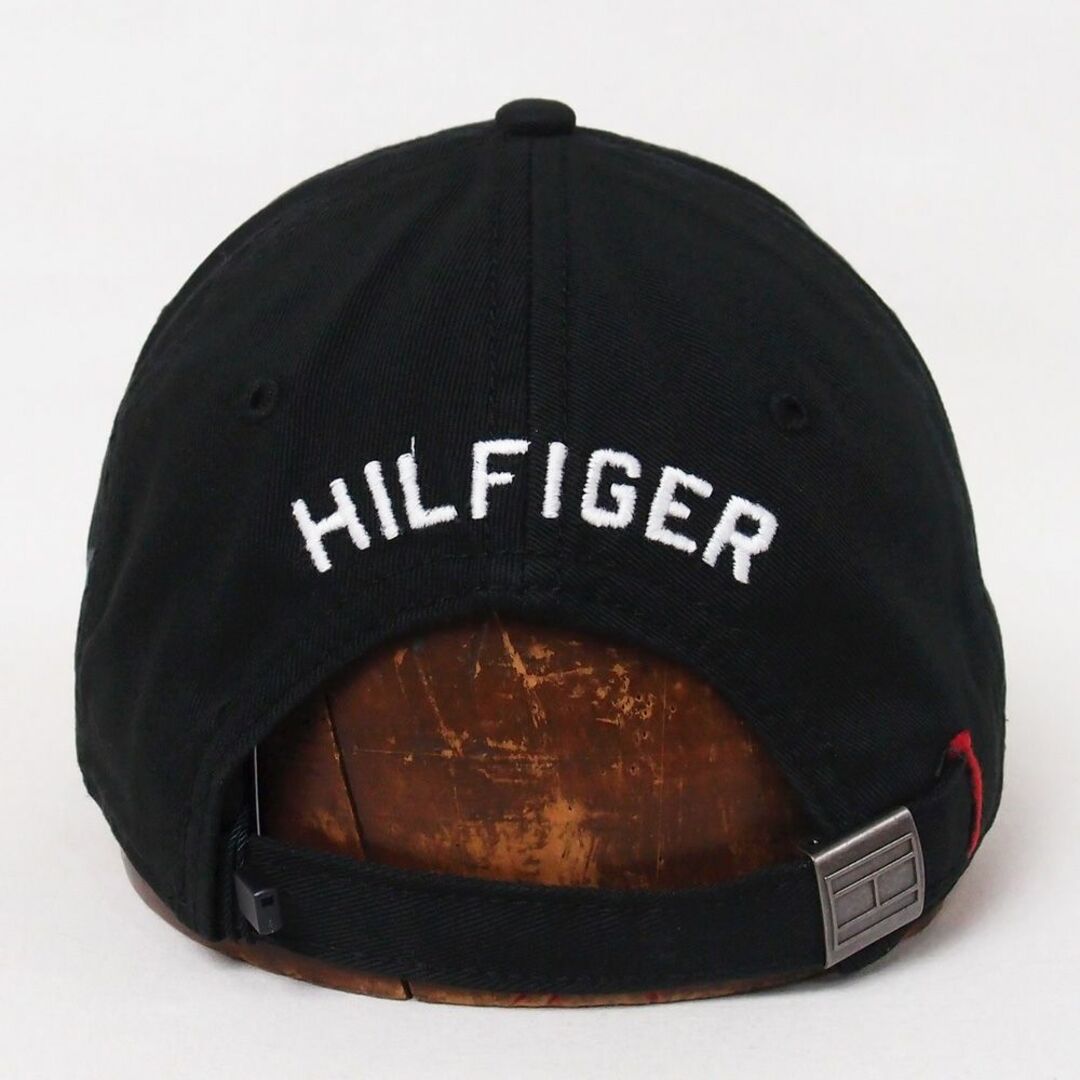 TOMMY HILFIGER(トミーヒルフィガー)の新品 TOMMY HILFIGER コットン フラッグロゴキャップ ブラック メンズの帽子(キャップ)の商品写真