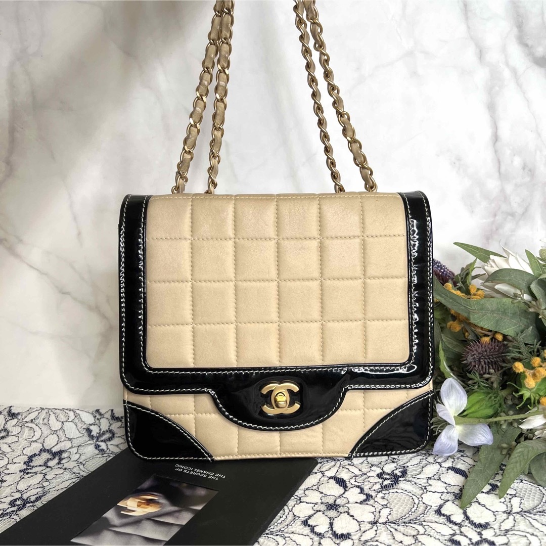 CHANEL シャネル【美品】チョコバー マトラッセ バイカラー エナメル