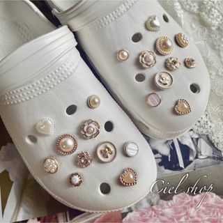 クロックス(crocs)の自分好みにアレンジ＆デコレーション ❤︎クロックス ❤︎ ジビッツ ❤︎ 韓国風(その他)