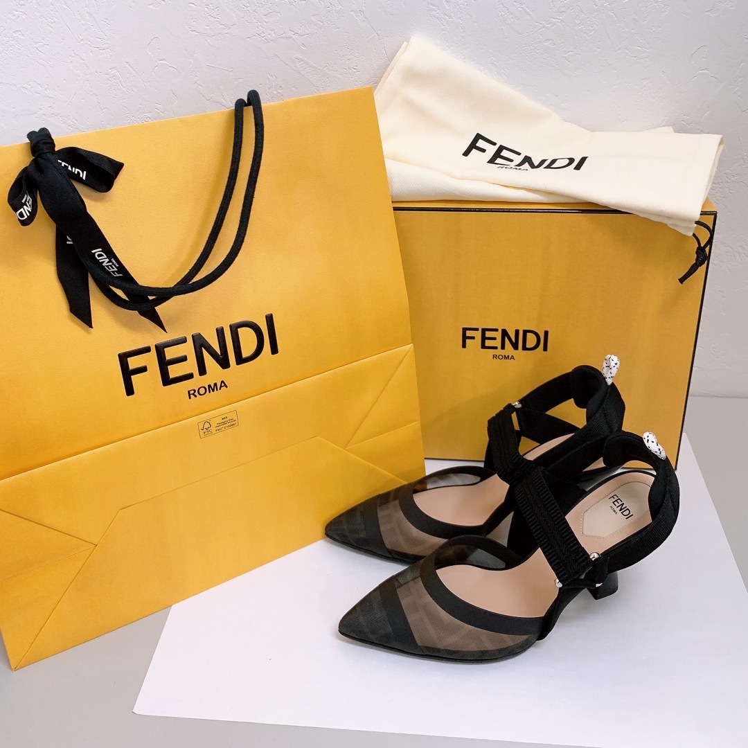 【極美品】FENDI フェンディ　コリブリ靴/シューズ