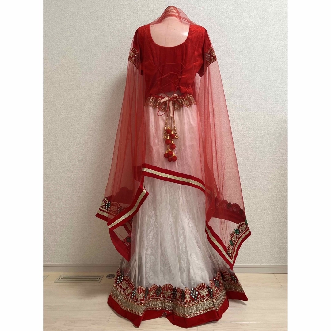 レヘンガチョリ　インド　ドレス　民族衣装　ウェディングドレス