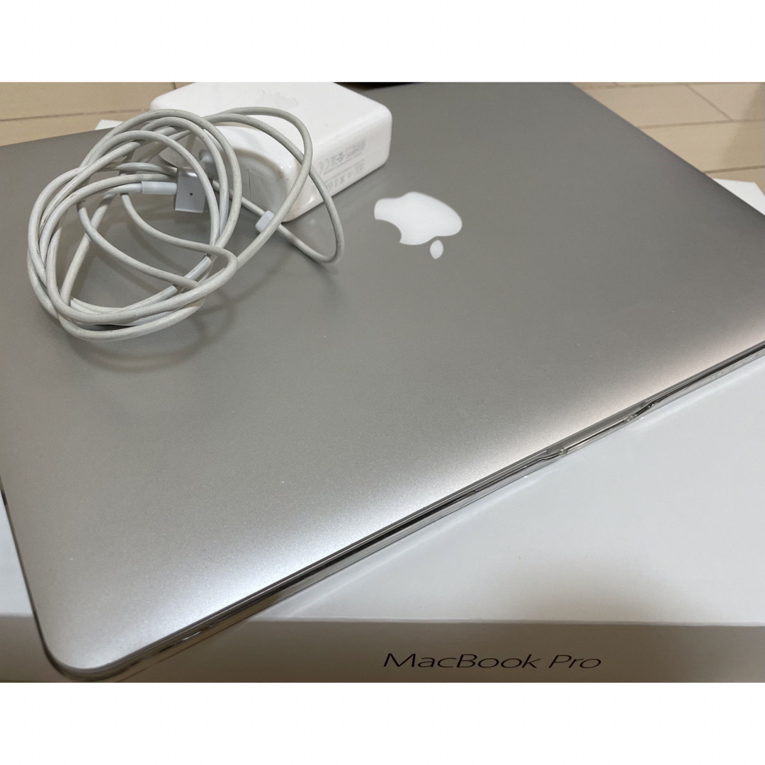 Apple(アップル)の値下げ　美品 MacBook Pro 15インチ　2015 16GB 256GB スマホ/家電/カメラのPC/タブレット(ノートPC)の商品写真