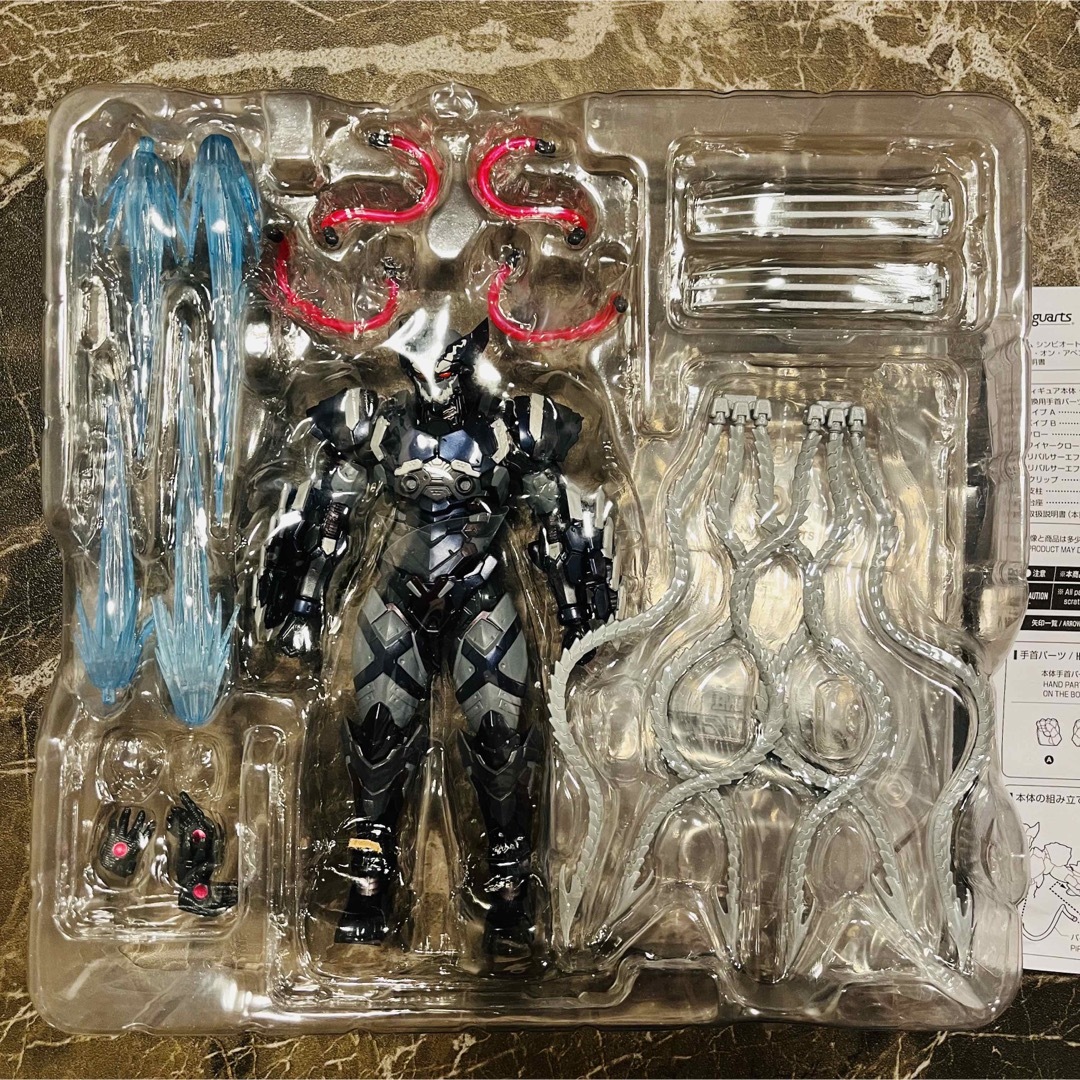 テック・オン・アベンジャーズ ヴェノム シンビオート ウルヴァリンの