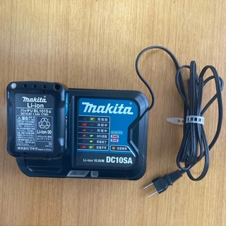 Makita - マキタ　バッテリー　DC10SA コードレス掃除機用　充電器