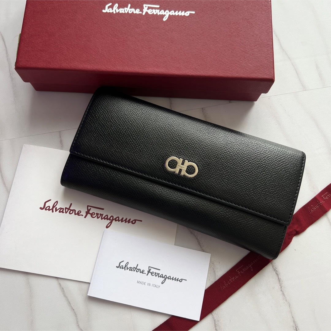 765 美品 Ferragamo サルヴァトーレフェラガモ 2つ折り 長財布-