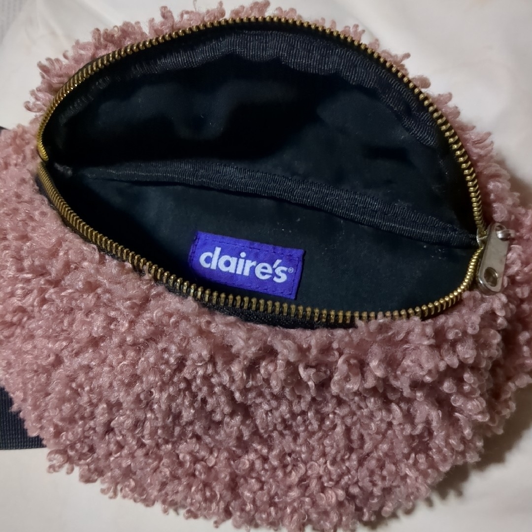 claire's(クレアーズ)のフェイクボア ボディーバック レディースのバッグ(ボディバッグ/ウエストポーチ)の商品写真