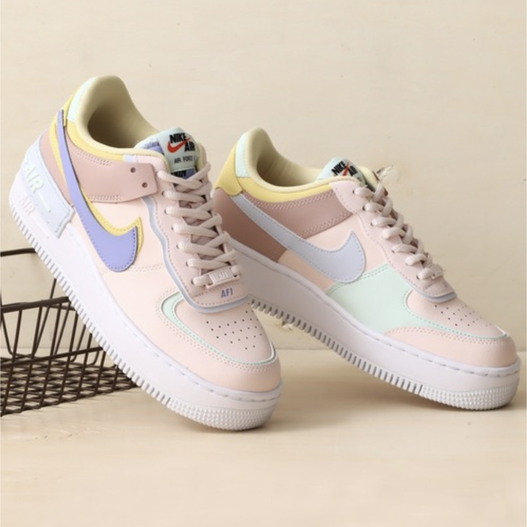 NIKE(ナイキ)のW AF1 SHADOW レディースの靴/シューズ(スニーカー)の商品写真