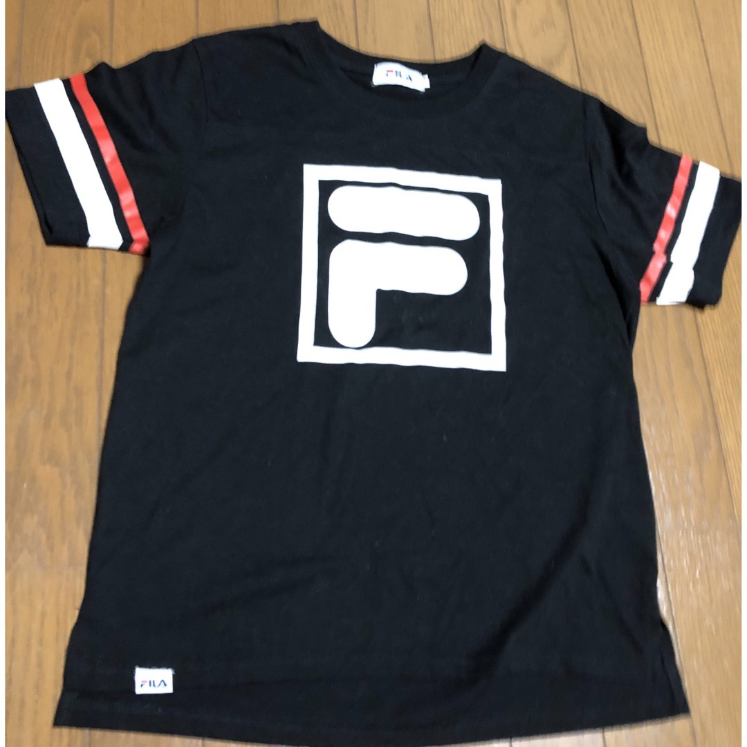 FILA(フィラ)のフィラ　FILA Ｔシャツ　黒　サイズM レディースのトップス(Tシャツ(半袖/袖なし))の商品写真