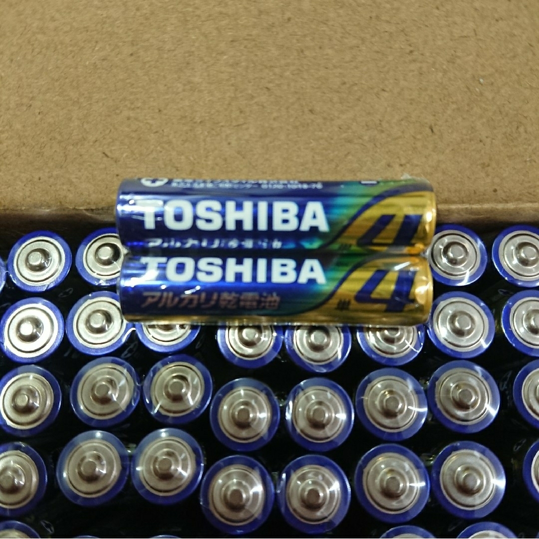 東芝(トウシバ)の単4形8本 アルカリ乾電池 単四電池 TOSHIBA 501円送料込み 匿名 スマホ/家電/カメラの生活家電(その他)の商品写真