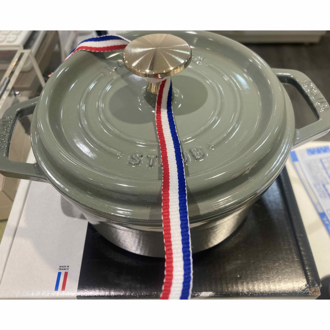 STAUB - 【新品・ラスト一点】staub ココット 新色ユーカリ 16 cmの