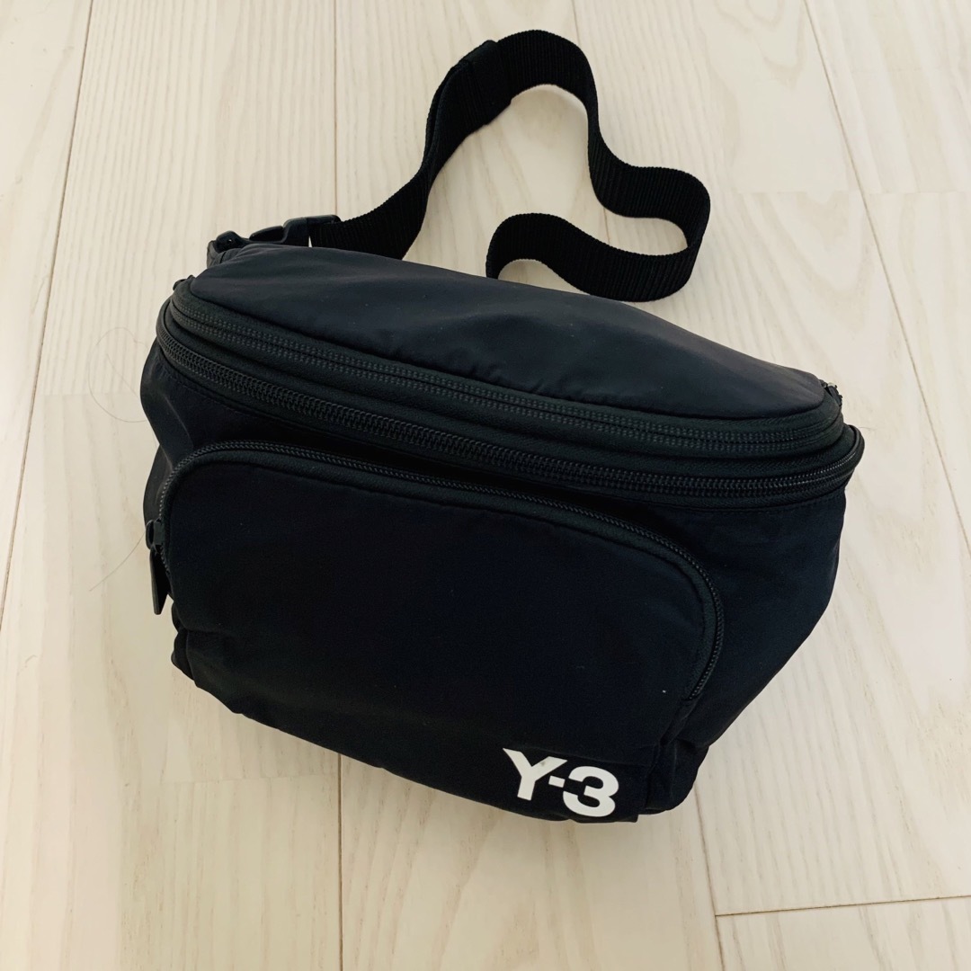 Y-3(ワイスリー)の※ゆるママ様専用　【美品】Y-3 ワイスリー　2way　リュック　ウエストポーチ メンズのバッグ(バッグパック/リュック)の商品写真