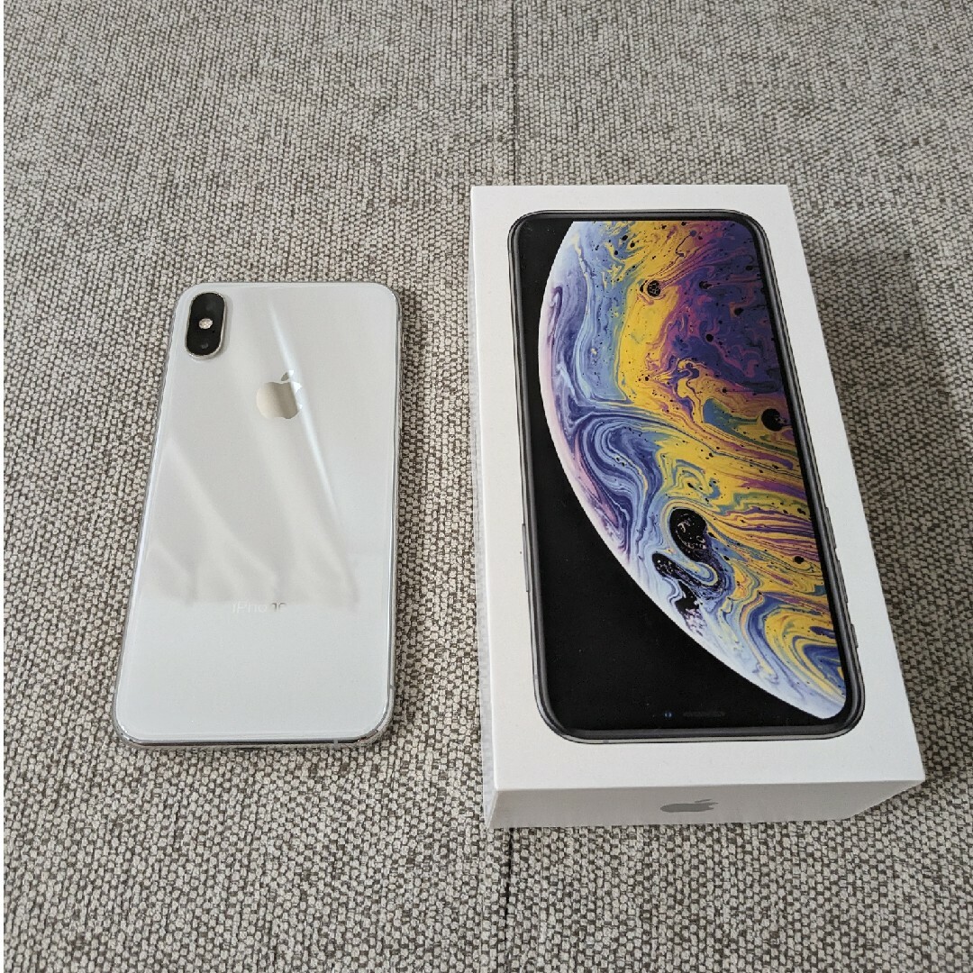 iPhone - 【さえさん 専用】アップル iPhoneXS 64GB Silverの通販 by ...