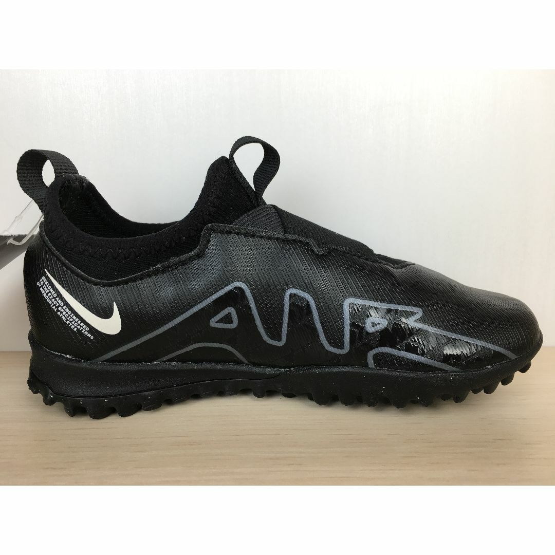 NIKE(ナイキ)のナイキ JRズームヴェイパーアカデミーTF 靴 16,5cm 新品 (1724) キッズ/ベビー/マタニティのキッズ靴/シューズ(15cm~)(スニーカー)の商品写真