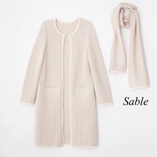 フォクシー(FOXEY)の美品🍈FOXEY F༚’19年❁.*べ－ジュ系❁マフラー付き❁.*ニットコ－ト(ニットコート)