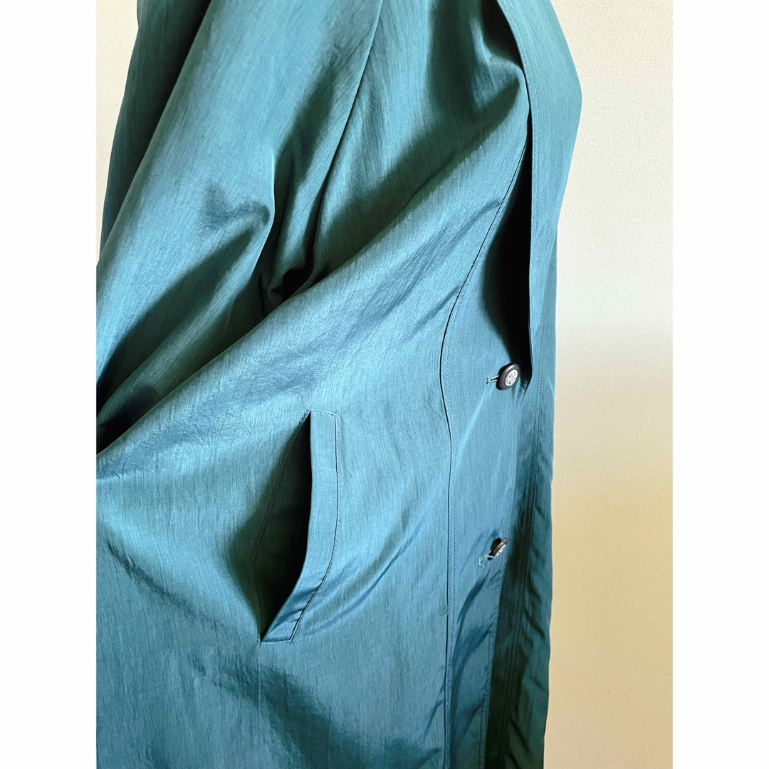 【ヴィンテージ】パフスリーブライトコート レディースのジャケット/アウター(ロングコート)の商品写真