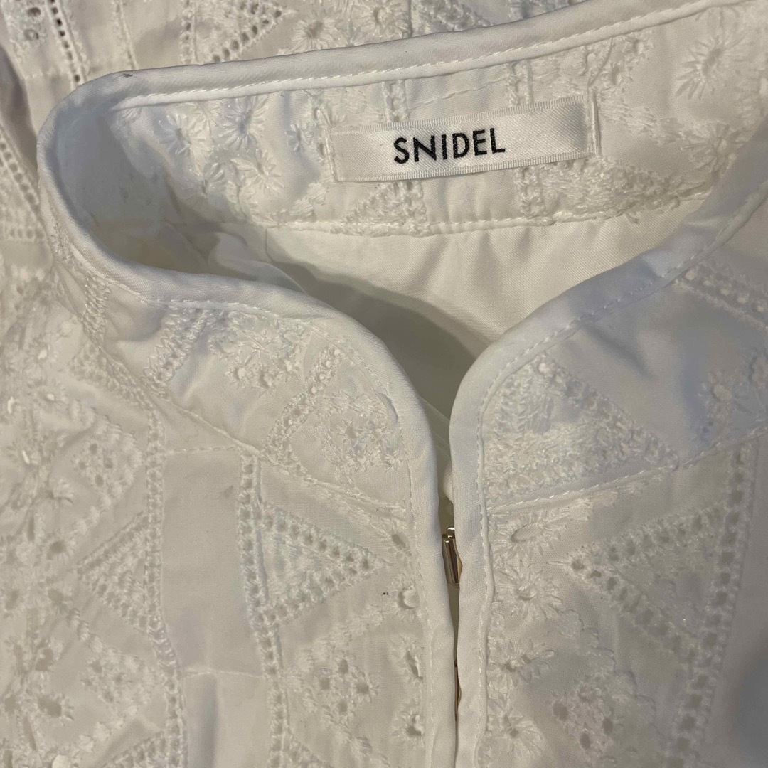 SNIDEL(スナイデル)の新品 snidel 袖スリットデコルテオープンミニＯＰ レディースのワンピース(ひざ丈ワンピース)の商品写真