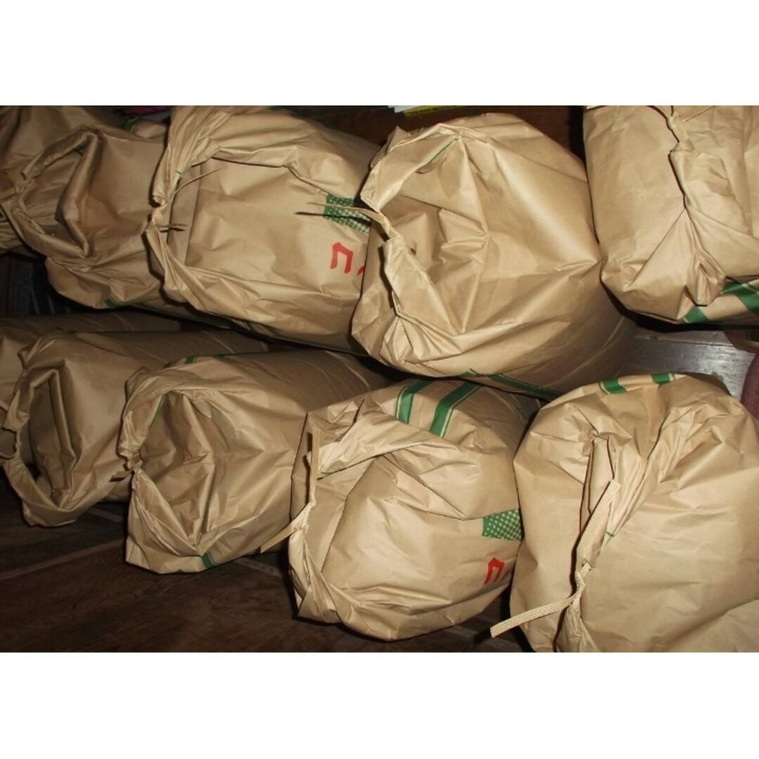 令和5年産の新米 多古米コシヒカリ 風袋込み玄米 ３０ｋｇほどです 食品/飲料/酒の食品(米/穀物)の商品写真