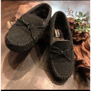 ミネトンカ(Minnetonka)のMINNETONKA ボア シューズ ★モカシン デザイン シルエット(スリッポン/モカシン)