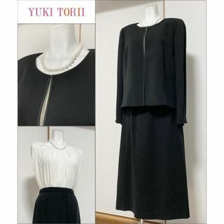 ☆当日発送可能【美品】ユキトリイ 高級喪服礼服 スカートスーツ 日本製#-