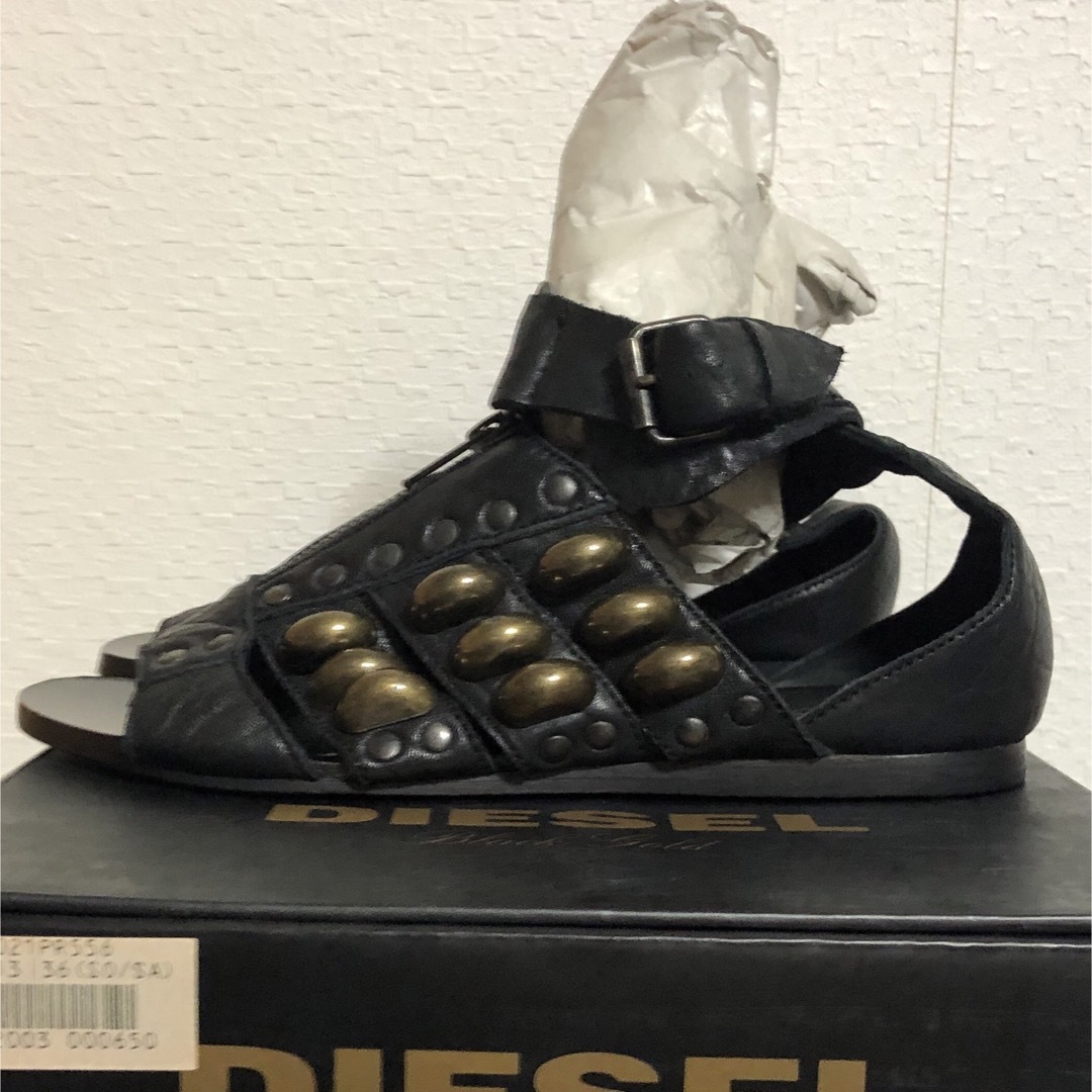 DIESEL(ディーゼル)の☆DIESEL スタッズサンダル☆ レディースの靴/シューズ(サンダル)の商品写真