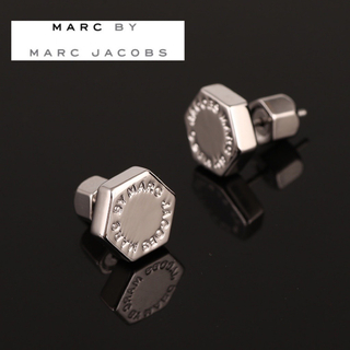 マークバイマークジェイコブス(MARC BY MARC JACOBS)のMAR006S3 マーク　バイ　マーク　ジェイコブス　六角形　ピアス　正規品(ピアス)