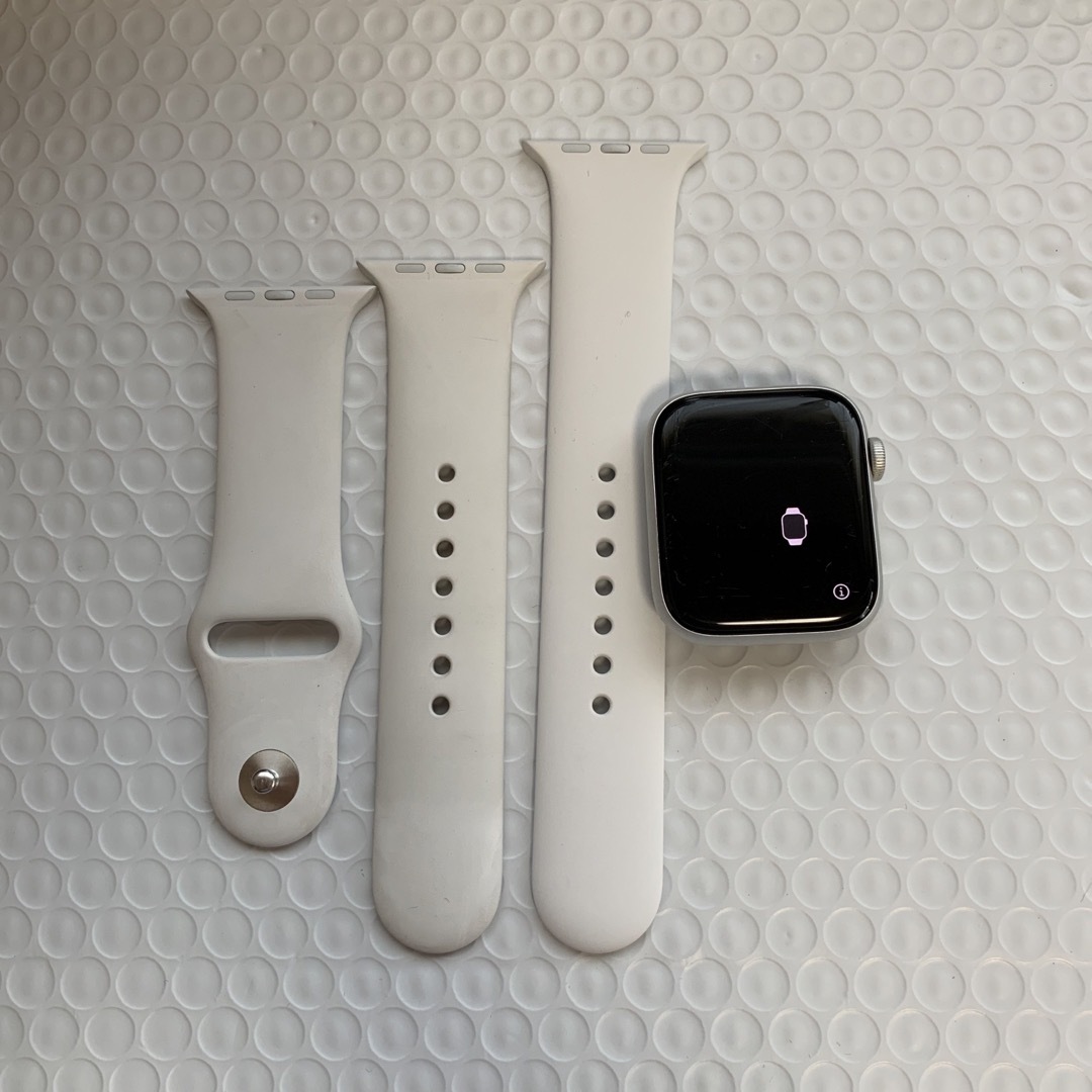 83031  Apple Watch SE 44m腕時計