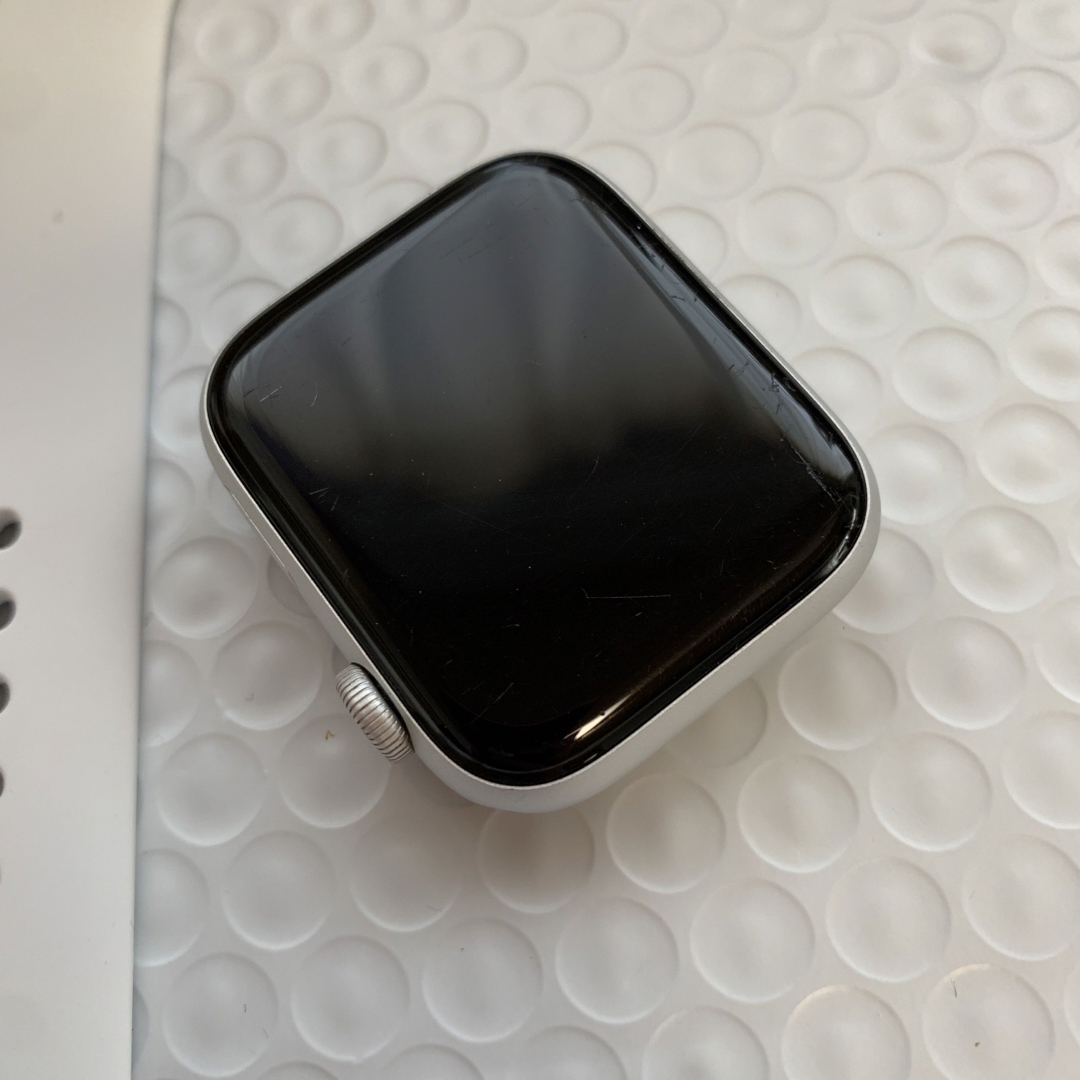 Apple Watch(アップルウォッチ)の83031  Apple Watch SE 44m レディースのファッション小物(腕時計)の商品写真