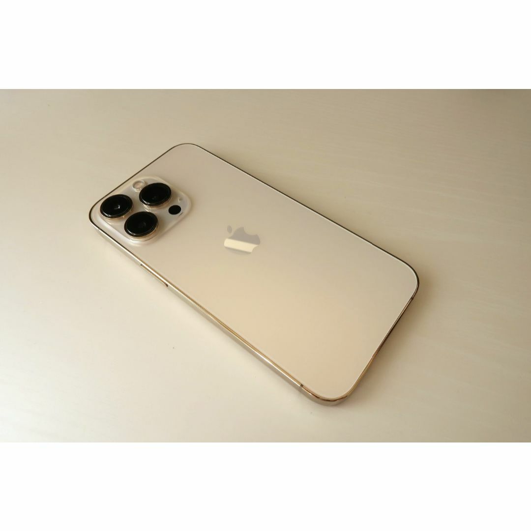 iPhone(アイフォーン)の超美品！　iPhone13 Pro 128GB SIMフリー　ゴールド　 スマホ/家電/カメラのスマートフォン/携帯電話(スマートフォン本体)の商品写真