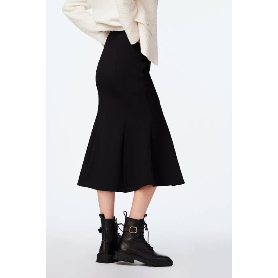 ZARA(ザラ)の新品　ZARA ザラ　ロングスカート　スカート　マーメイド　黒　人気　完売 レディースのスカート(ロングスカート)の商品写真