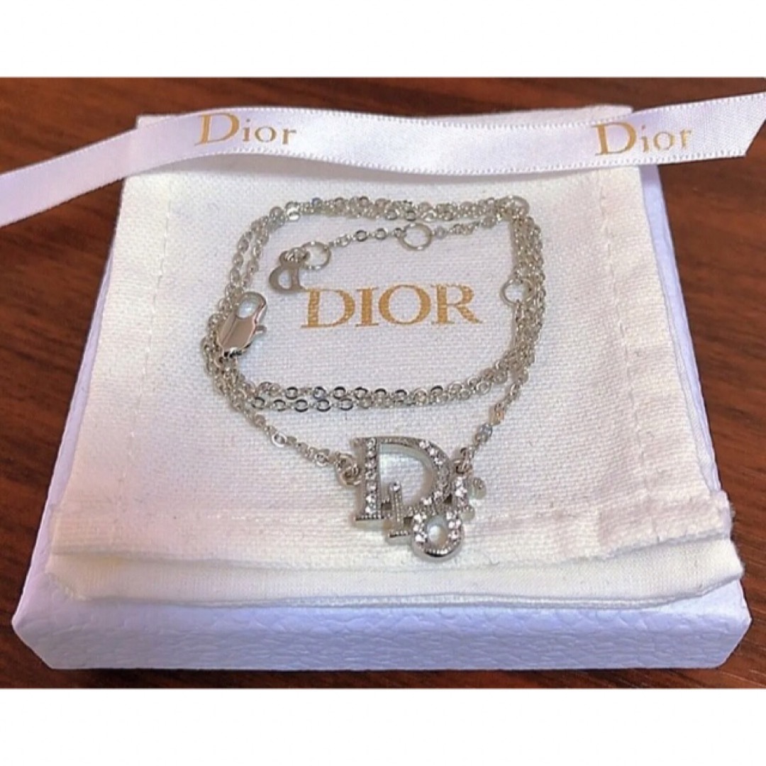 Christian Dior silver人気 ロゴ ネックレス キラキラ