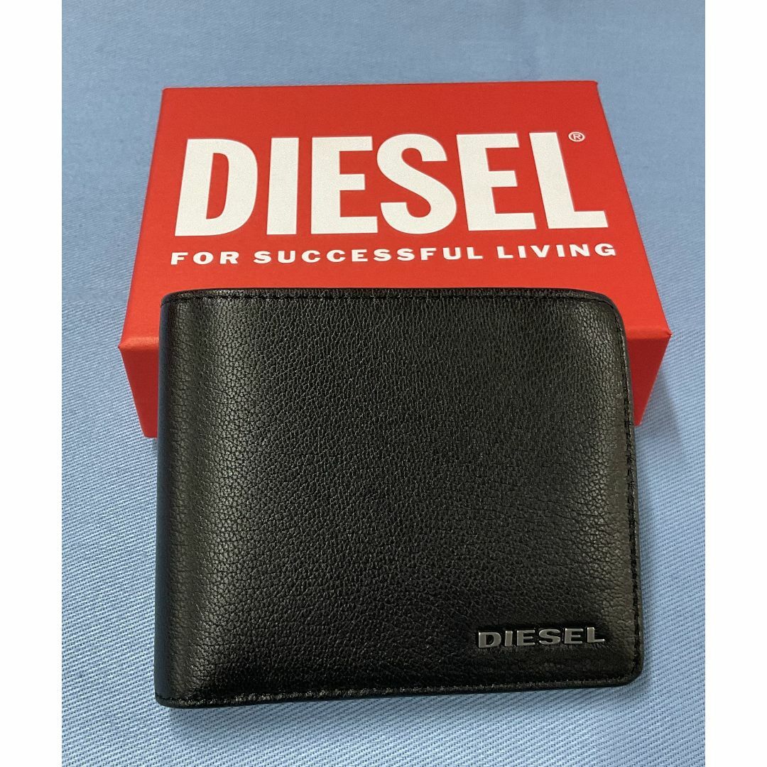 DIESEL(ディーゼル)のディーゼル　サイフ 2223　二つ折り ウォレット　ロゴ　新品　X06627 メンズのファッション小物(折り財布)の商品写真