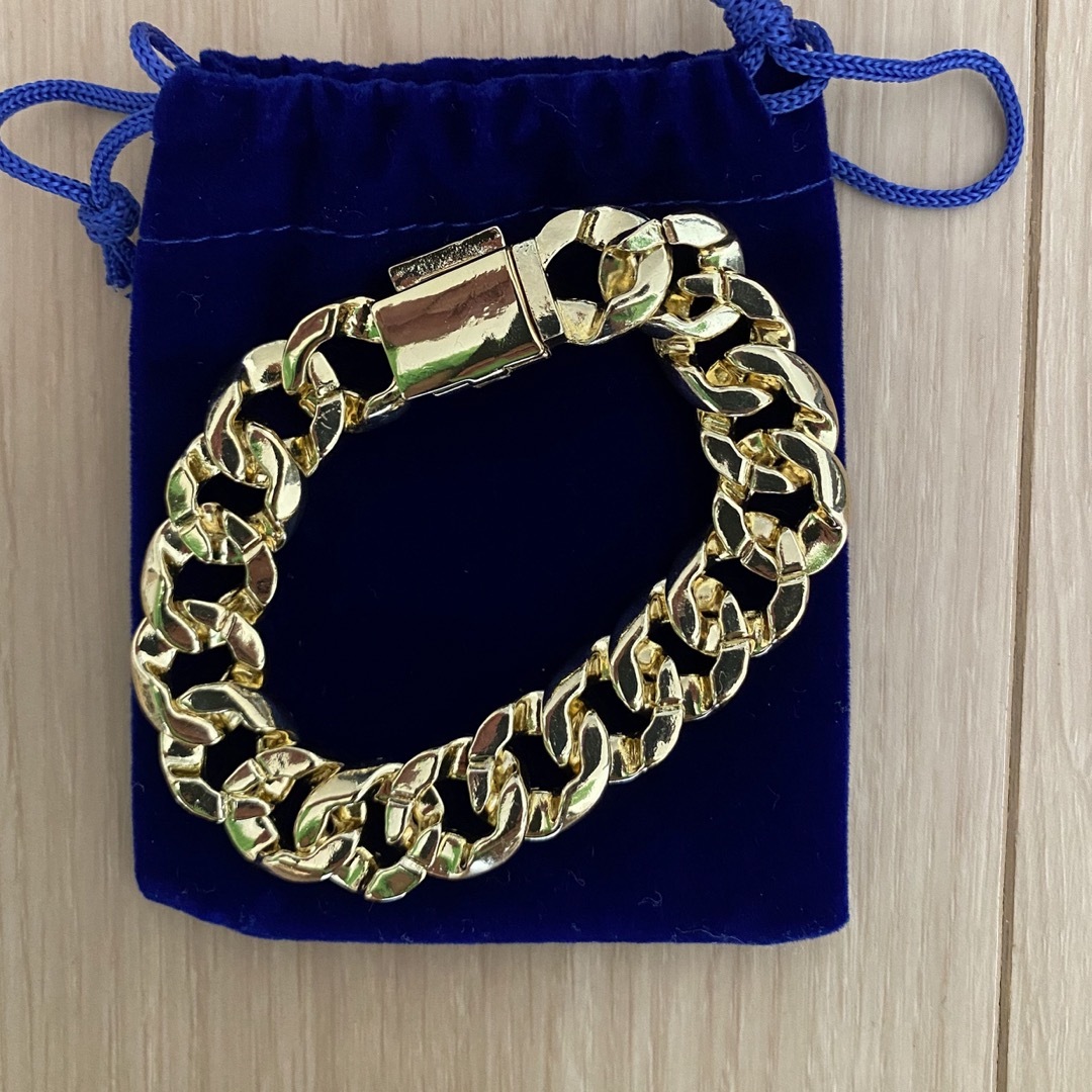 GILA Jewelz   gold bracelet 1