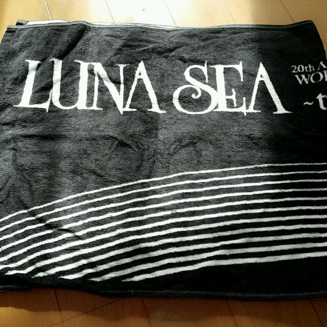 adidas(アディダス)の☆LUNA SEA☆ 2010年ツアー 限定タオル エンタメ/ホビーのタレントグッズ(ミュージシャン)の商品写真