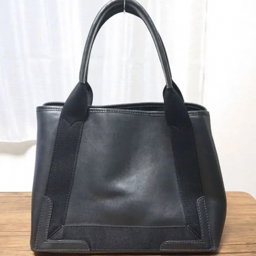 BALENCIAGAバレンシアガ ネイビーカバスS レザー トートバッグ 黒