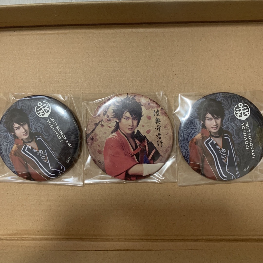 ミュージカル刀剣乱舞 すえひろがり アクスタ 缶バッジ 陸奥守 - タレント