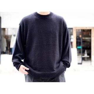 コモリ(COMOLI)のcomoli カシミヤクルーネックニット　navy(ニット/セーター)