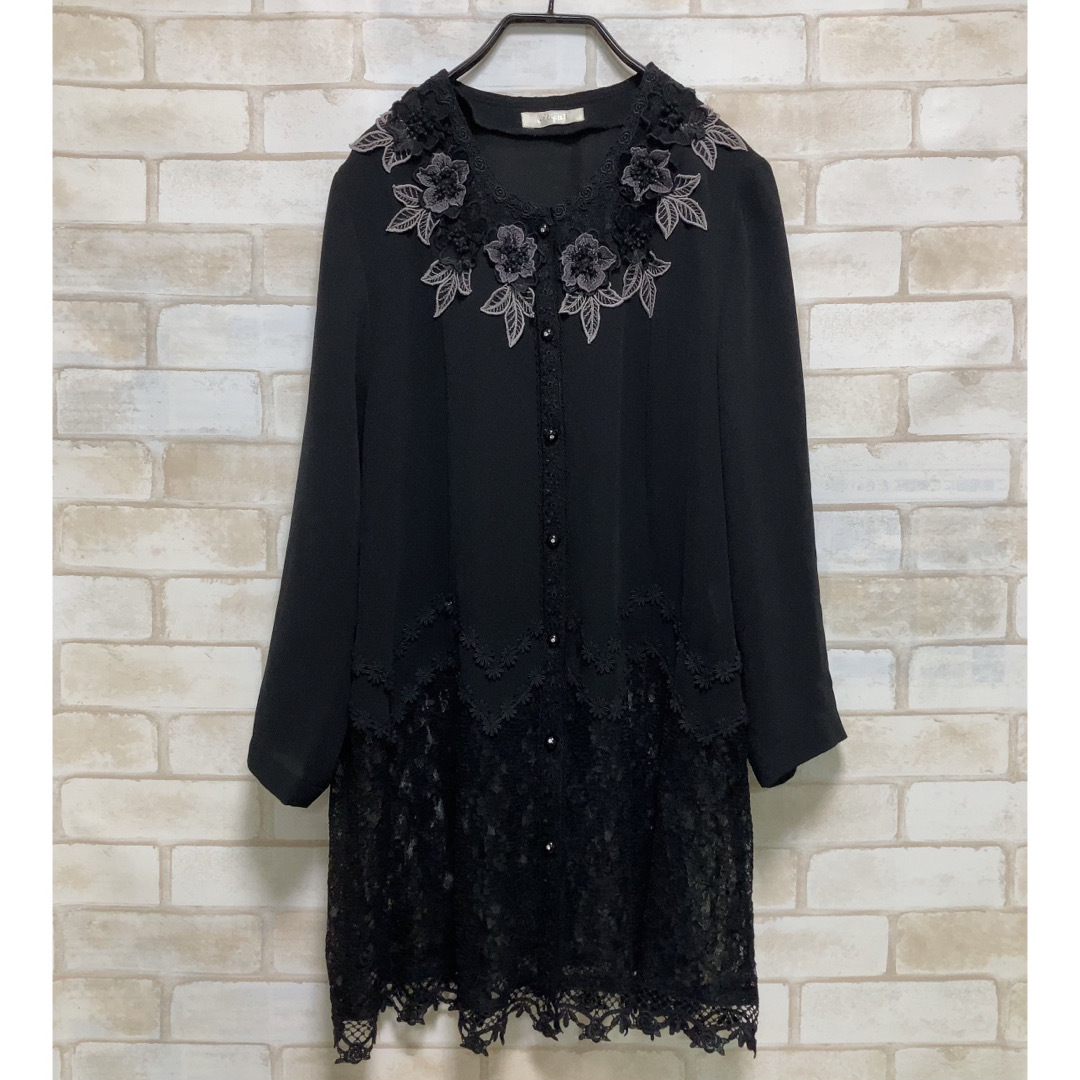 Grimoire(グリモワール)の黒 お花刺繍 装飾 裾レース ロングブラウス チュニック レトロ レディースのトップス(チュニック)の商品写真