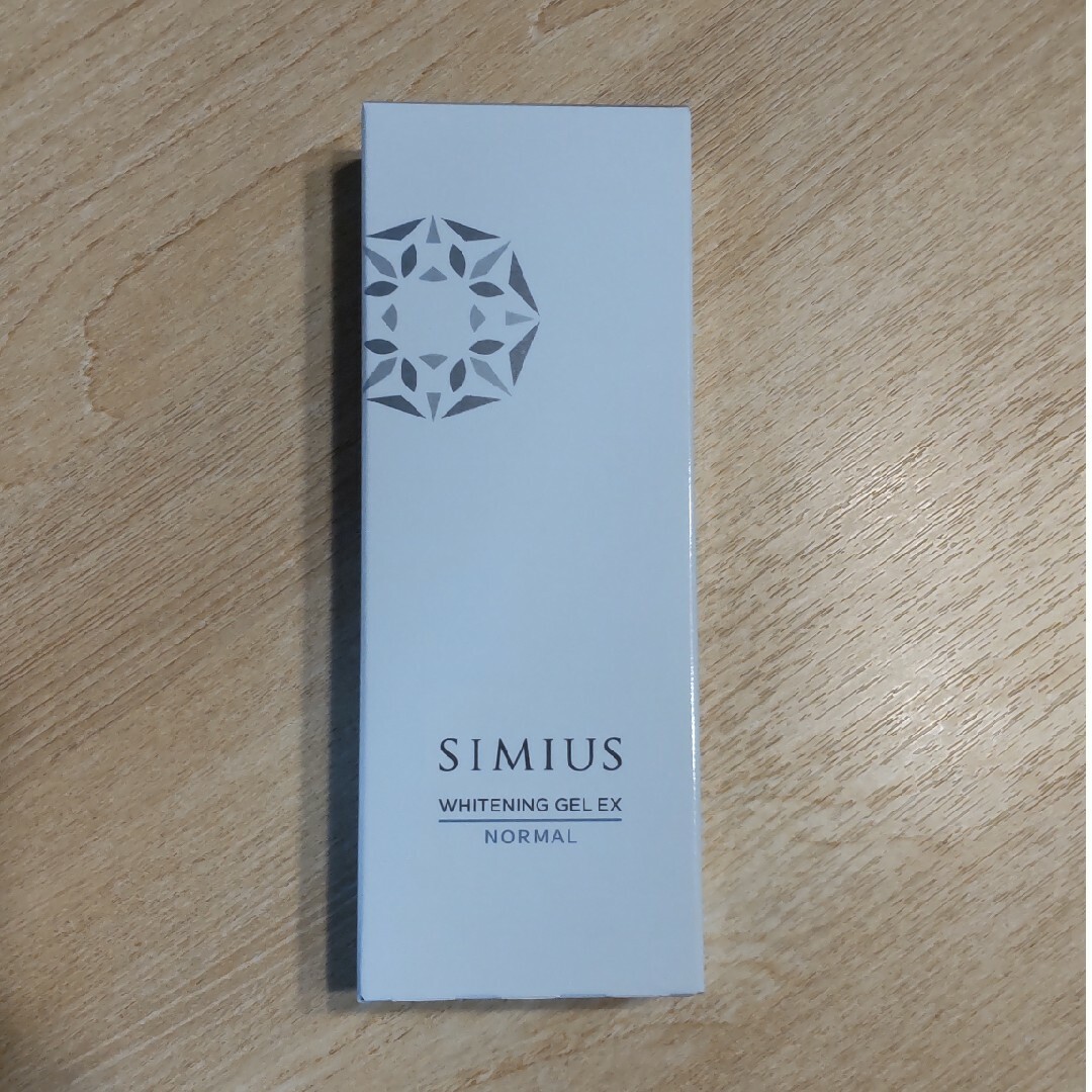 SIMIUS(シミウス)の＊新品 シミウス 薬用ホワイトニングジェルEX ノーマル 60g＊ コスメ/美容のスキンケア/基礎化粧品(オールインワン化粧品)の商品写真