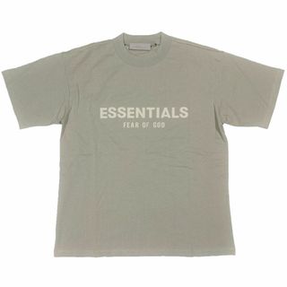 フィアオブゴッド(FEAR OF GOD)のFOG エッセンシャルズ フロント カーキロゴ 半袖 Tシャツ カーキ L(Tシャツ/カットソー(半袖/袖なし))