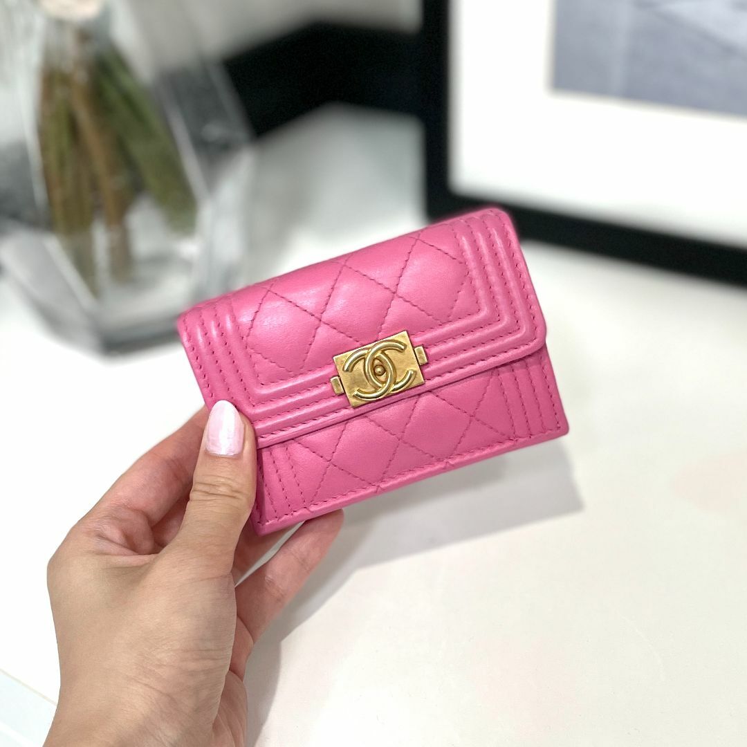 CHANEL シャネル カーフスキン ボーイシャネル 三つ折り財布 - 財布