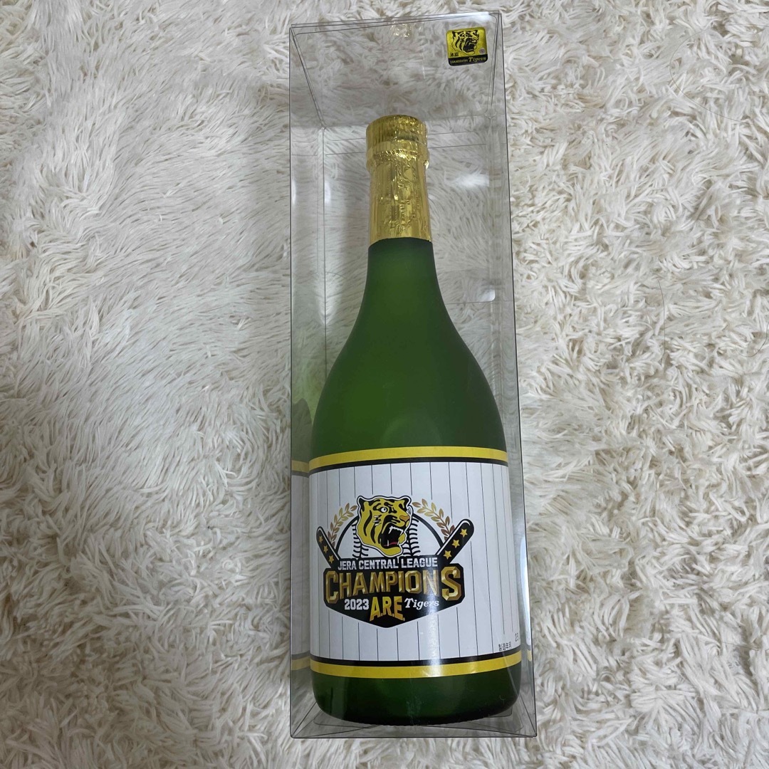 阪神タイガース(ハンシンタイガース)の白鷹　阪神タイガース セリーグ優勝　日本酒 食品/飲料/酒の酒(日本酒)の商品写真