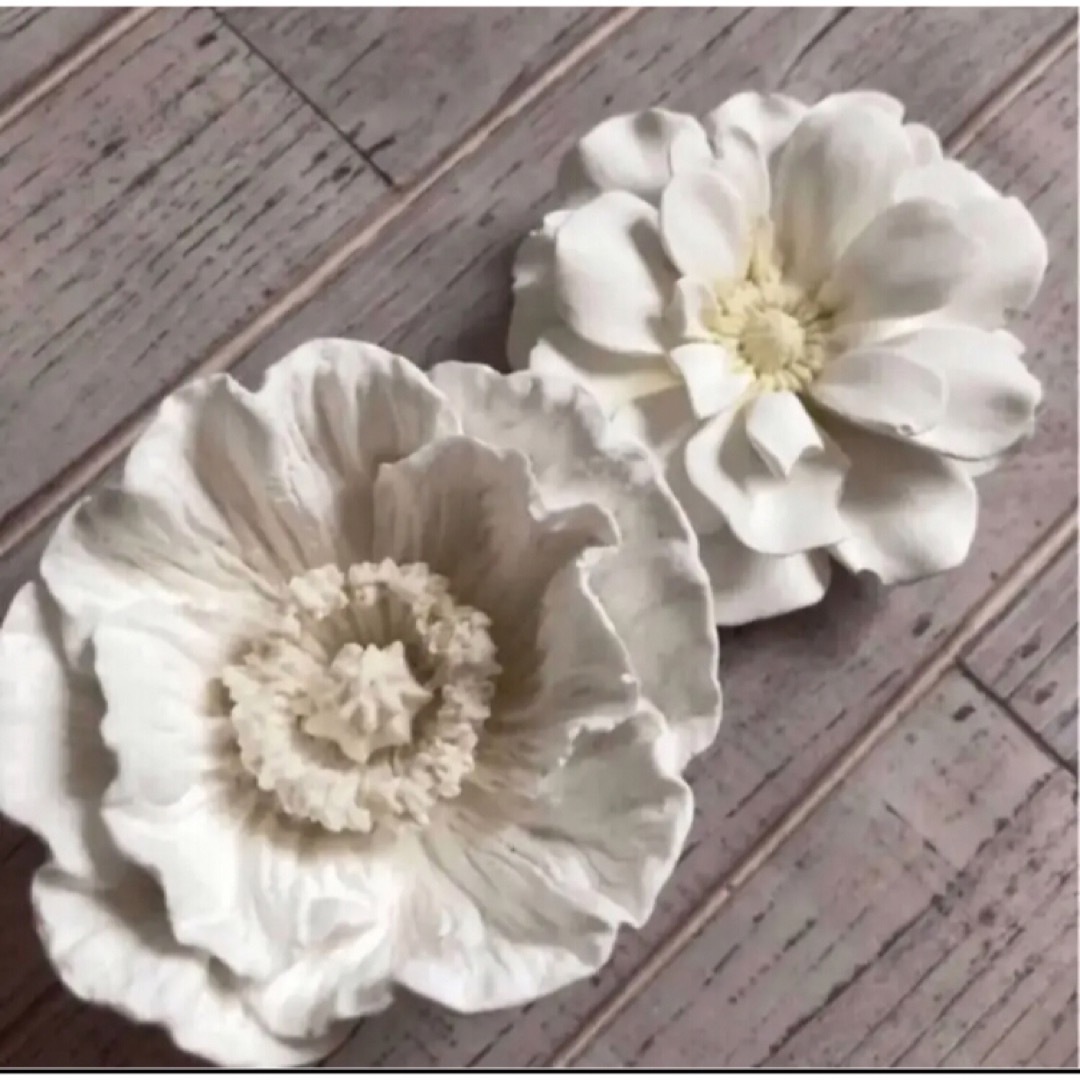 お花のアロマストーン   ハンドメイドのインテリア/家具(アロマ/キャンドル)の商品写真