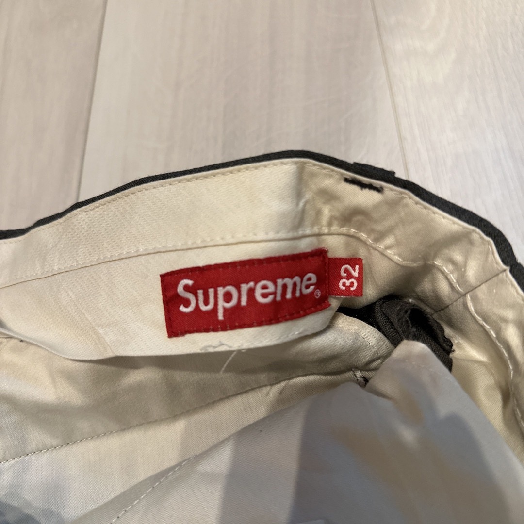 Supreme(シュプリーム)のsupreme スラックス　グレー　 メンズのパンツ(スラックス)の商品写真