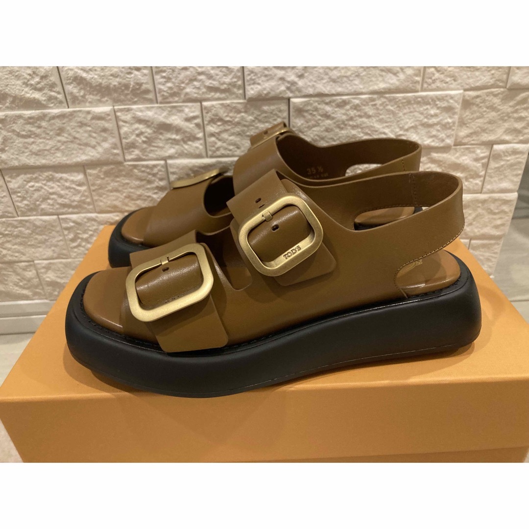 即完売！TOD’S  ラフィア　サンダル