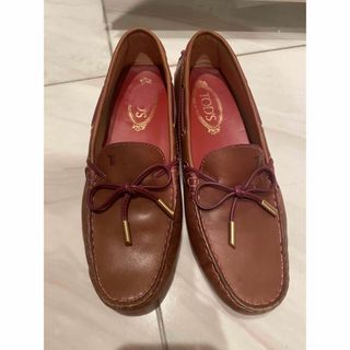 トッズ クリームの通販 46点 | TOD'Sを買うならラクマ