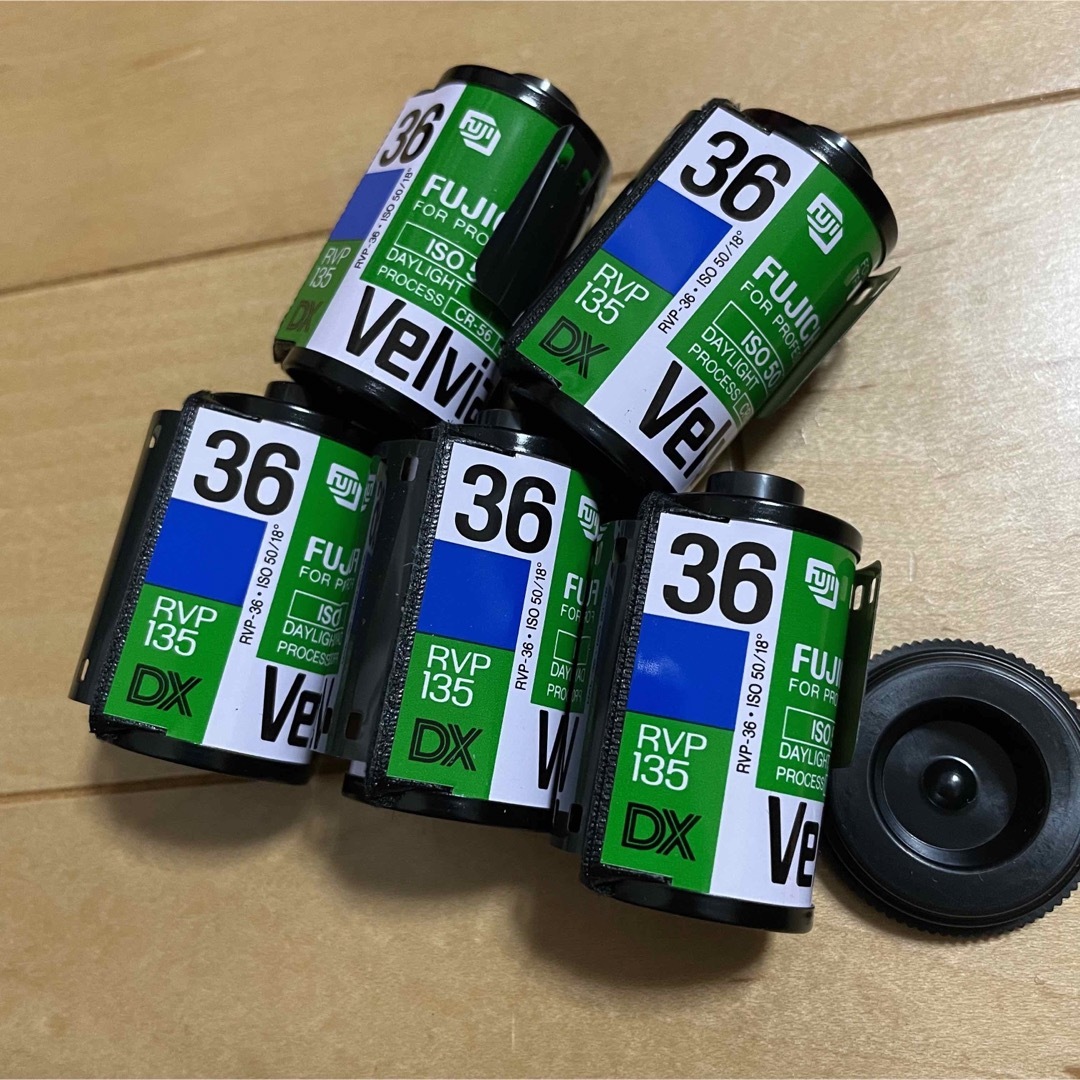 富士フイルム(フジフイルム)のvelvia50 ベルビア50 スマホ/家電/カメラのカメラ(フィルムカメラ)の商品写真