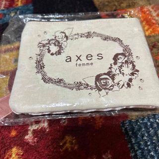 アクシーズファム(axes femme)のティッシュケース付きポーチ(axes  femme)(ポーチ)