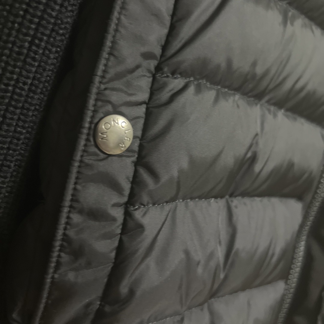 MONCLER(モンクレール)のモンクレール　ニットダウン　正規品 メンズのジャケット/アウター(ダウンジャケット)の商品写真