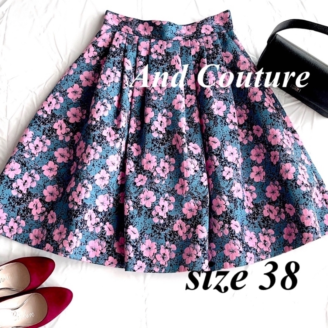 And Couture(アンドクチュール)のアンドクチュール　スカート　ピンク　ブルー　華やか　花柄　ジャガード織　高級感　 レディースのスカート(ひざ丈スカート)の商品写真