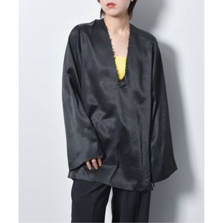 CITYSHOP V NECK SATIN BLOUSE(カットソー(長袖/七分))